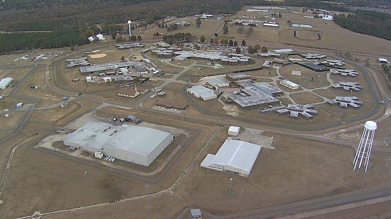 10 workers out at Rankin County prison