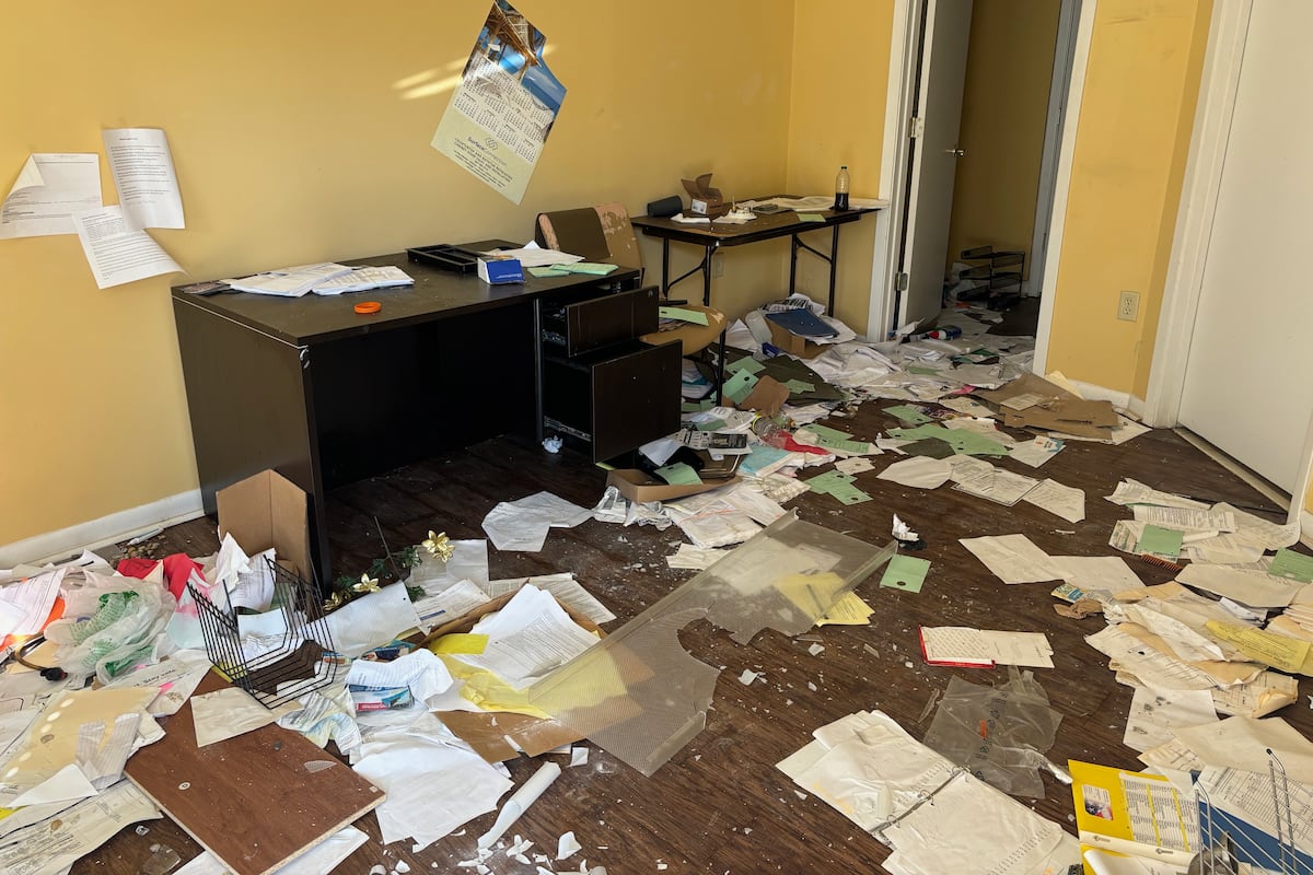 preloaded gallery image