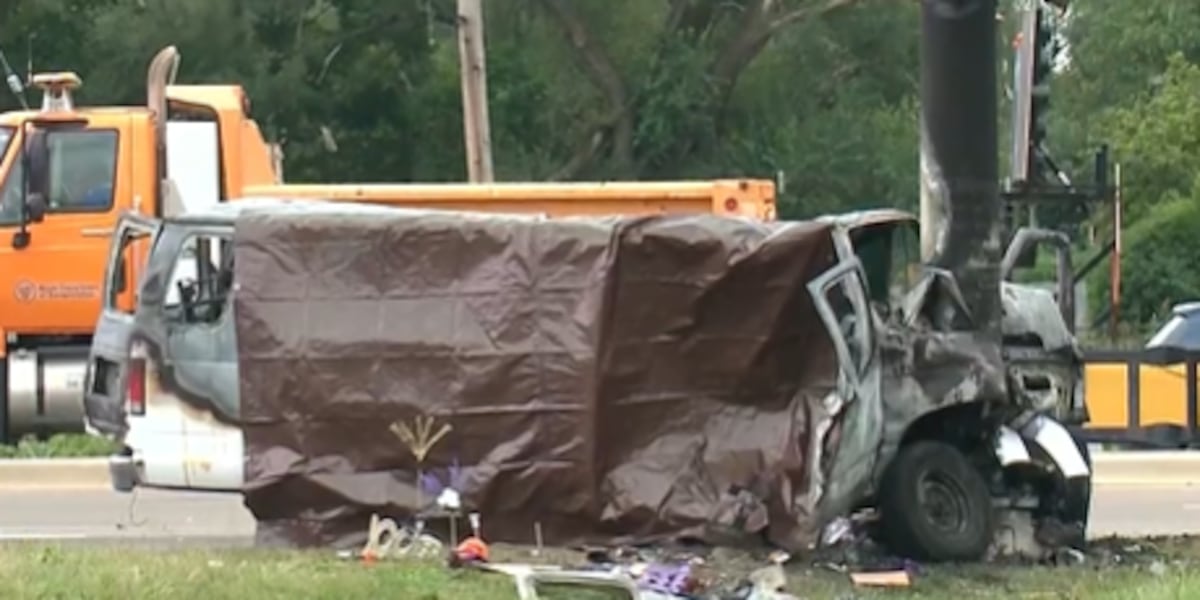 Coverage image for: Teen killed, several injured in fiery van crash involving high school students, authorities say
