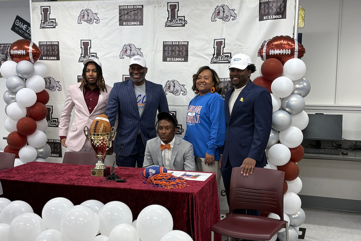 preloaded gallery image