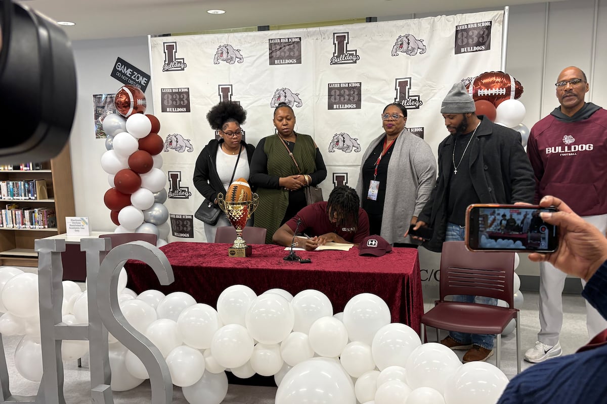 preloaded gallery image