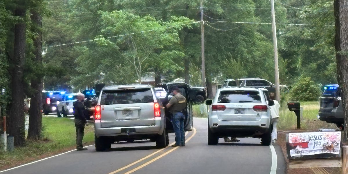 Two shot, one barricaded inside home in Rankin County